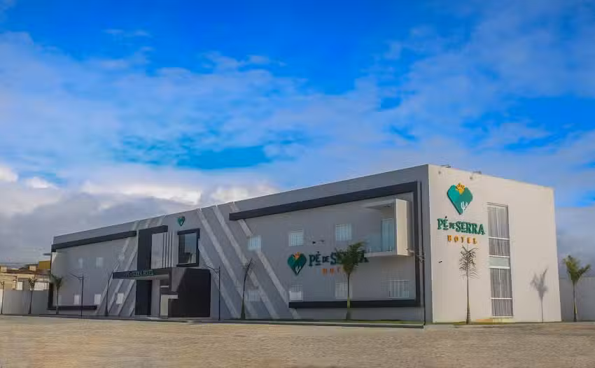 Hotel P&eacute; de Serra