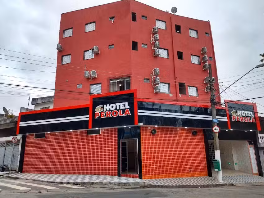 Hotel P&eacute;rola