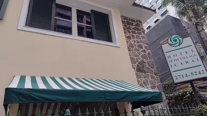 Hotel Petit Village Icara&iacute;