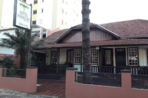 Hotel Pinheiro