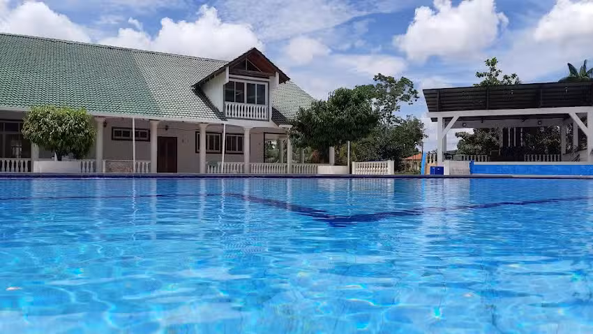HOTEL PISCINA SOUZA GUTI&Eacute;RREZ