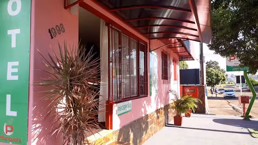 Hotel Pitangueira &ndash; O melhor servi&ccedil;o pelo menor pre&ccedil;o.