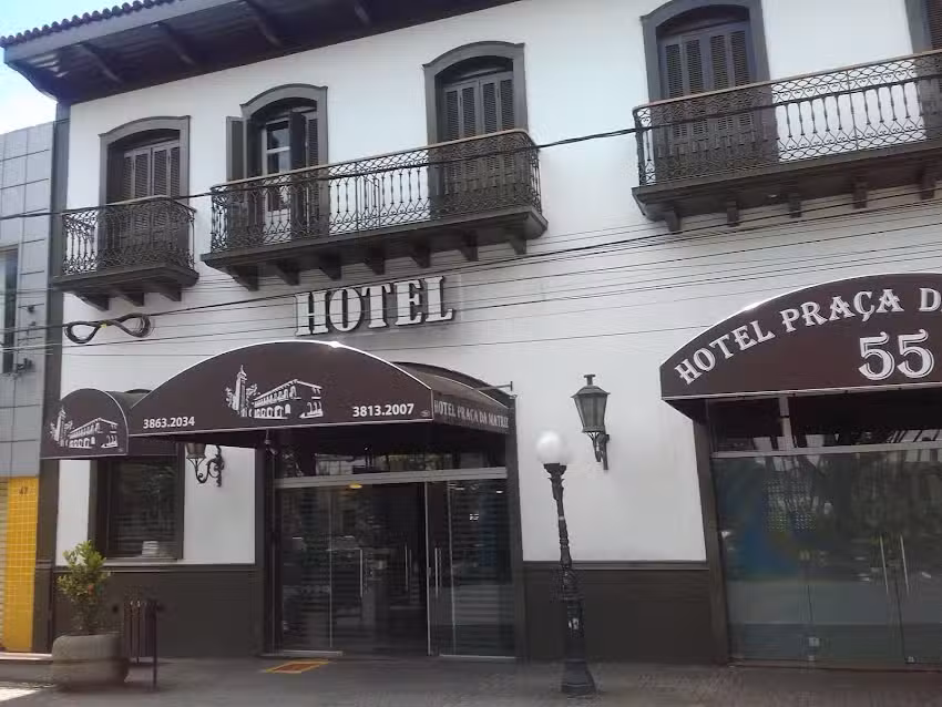 Hotel Pra&ccedil;a da Matriz