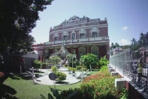 Hotel & Restaurante Sambur&aacute;