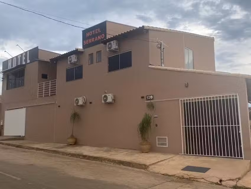 Hotel Serrano
