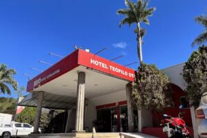 HOTEL TE&Oacute;FILO OTONI