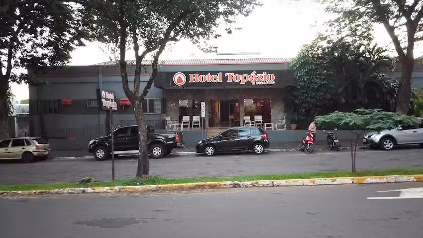 Hotel Top&aacute;zio Ltda