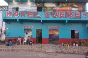 Hotel tuer&ecirc;
