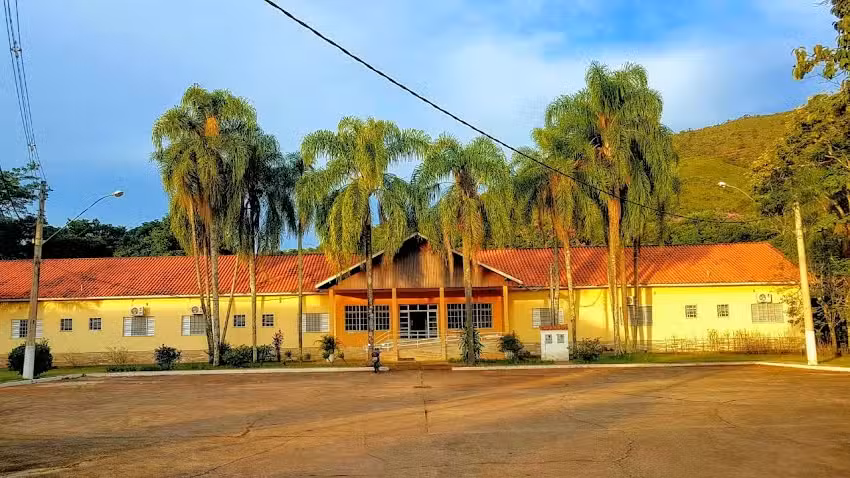 Hotel Varanda em Ibiraci na Usina de Peixoto