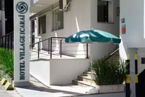 Hotel Village Icara&iacute;