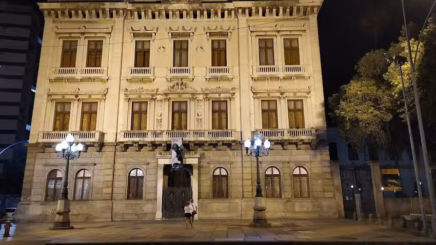 Hotel Vit&oacute;ria