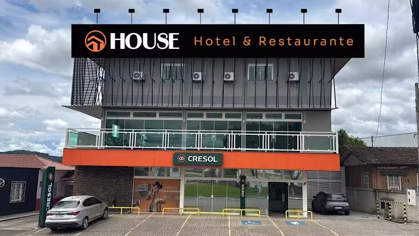 HOUSE HOTEL E RESTAURANTE