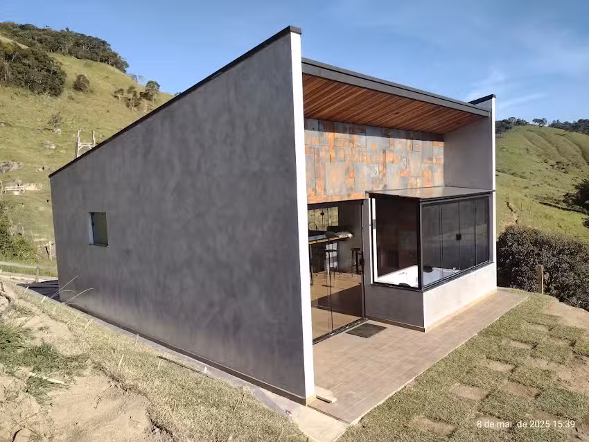 House Lander Cabana em Sapuca&iacute; Mirim-MG