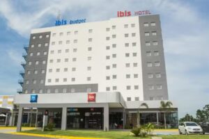 ibis Lorena