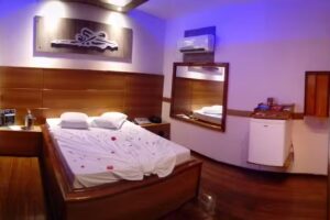 &Iacute;carus Motel Contagem