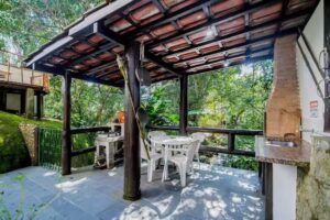 Ilha House Su&iacute;tes