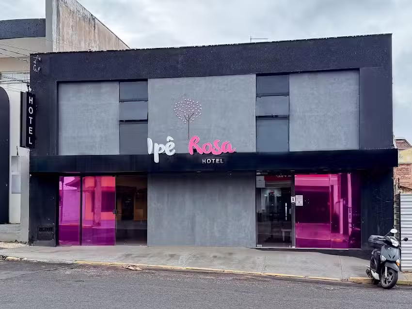 Ip&ecirc; Rosa Hotel