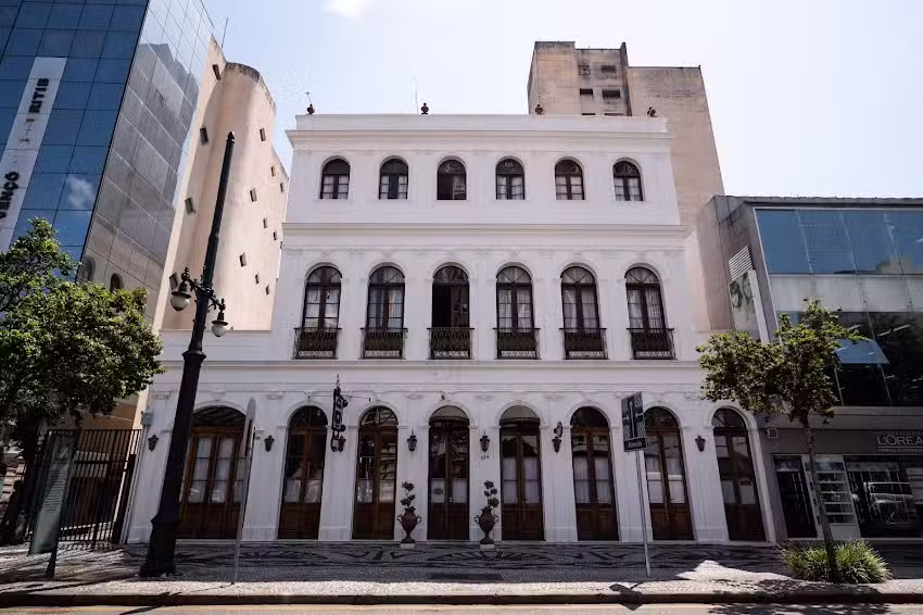 Johnscher by SJ Hot&eacute;is & Resort