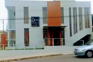 Jovi Pouso e Caf&eacute;