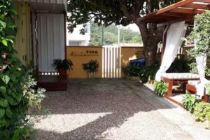 Kitinet Container-Guest House- Prox. Praia e Beto Carrero