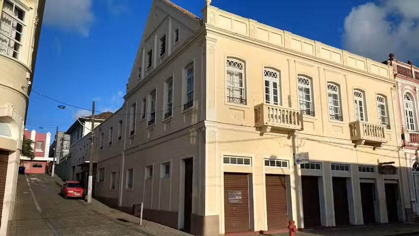 kontiki hotel