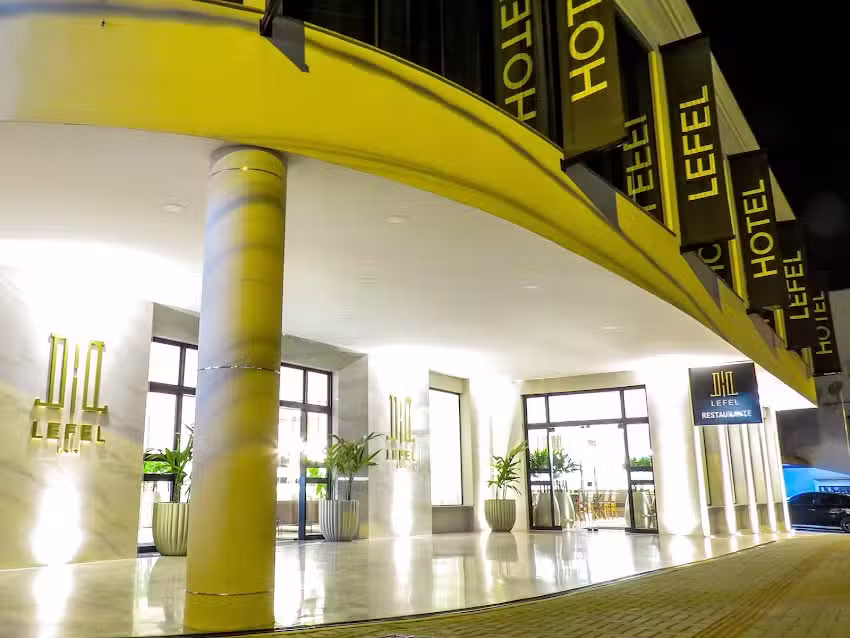 Lefel Hotel