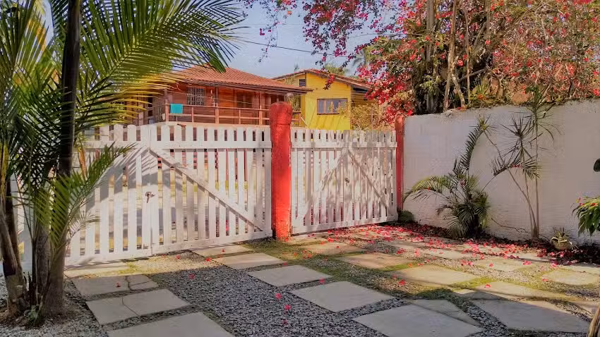 Lunna House Hospedagem