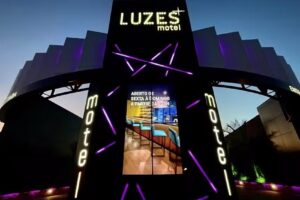 Luzes Motel