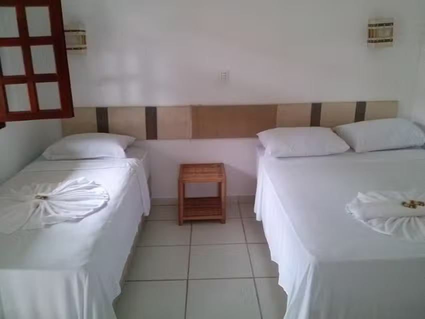 Manh&atilde; Dourada Pousada