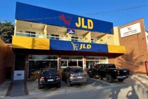 MAR AZUL SU&Iacute;TES