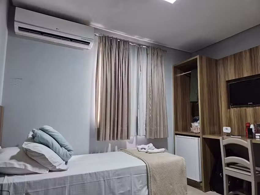 Maximus Hot&eacute;is