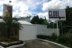 Motel Clube Um