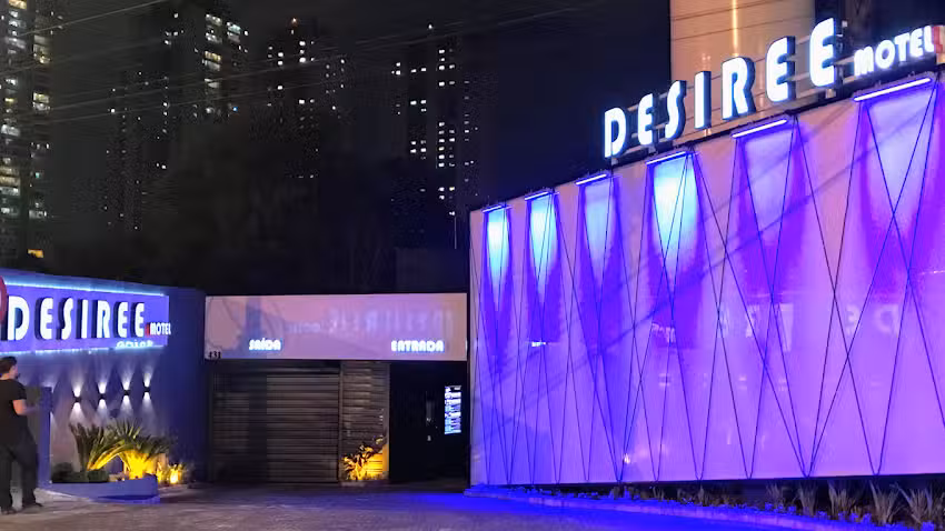 Motel Desir&eacute;e Raposo