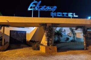 Motel &Eacute;bano