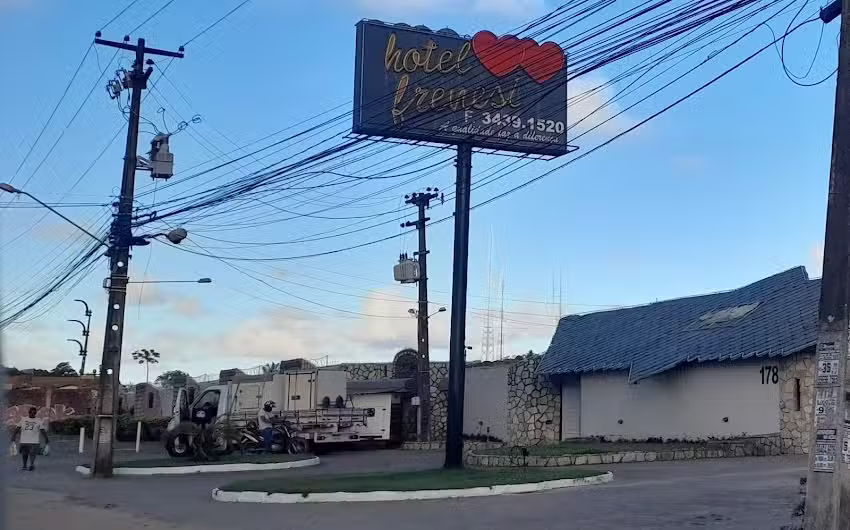 Motel Frenesi &ndash; Perimetral