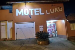 Motel Luau
