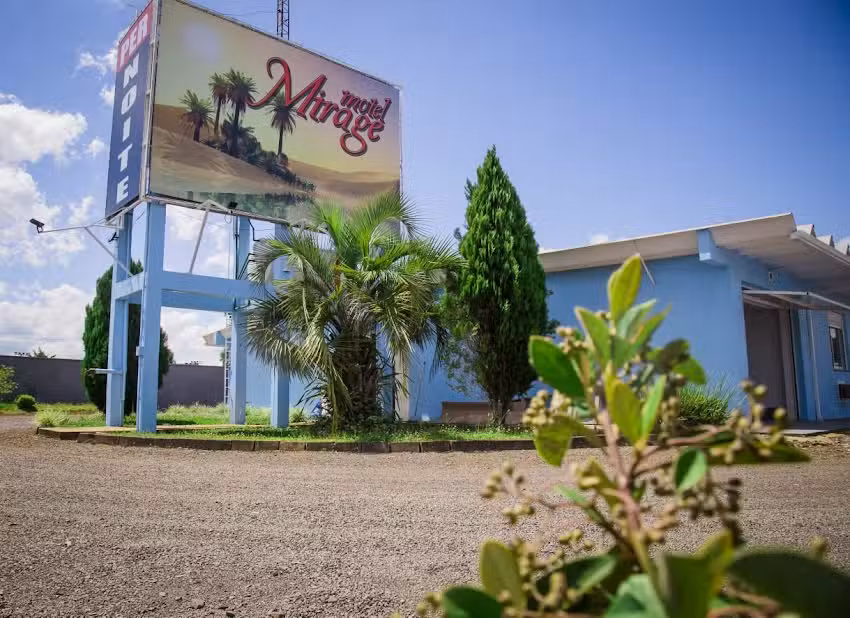 Motel Mirage