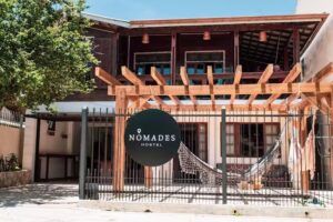 N&ocirc;mades Beach House | Adventure Hostels