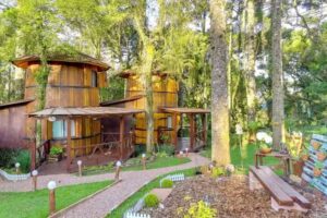 Parada da Pipa Chal&eacute;s | chal&eacute;s tem&aacute;tico em Pipa de vinho