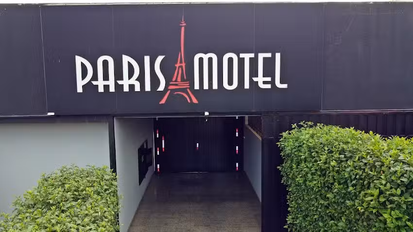 Paris Motel