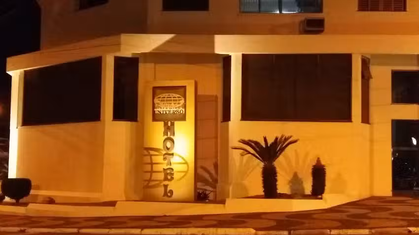 Paul&iacute;nia Universo Hotel