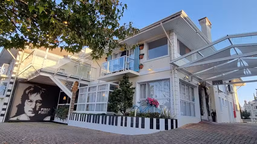 Piano Piano Pousada Tem&aacute;tica