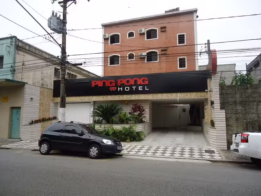 Ping Pong Hotel
