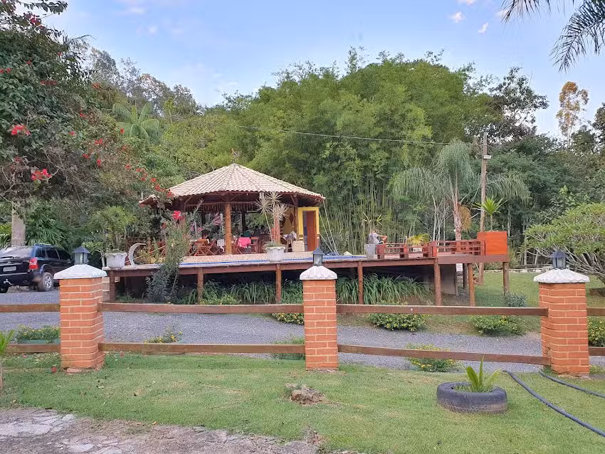 Pousada &Aacute;guas Livres