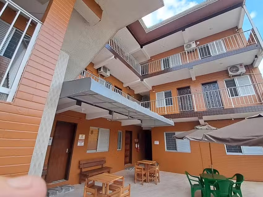 POUSADA AMIGU&acute;S