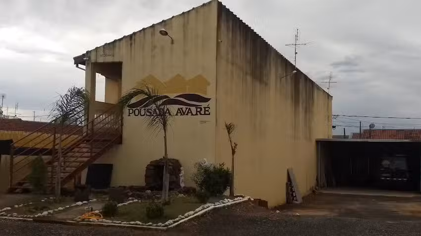 Pousada Avar&eacute;