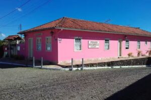 POUSADA BOUGANVILLE (casa onde os anfitri&otilde;es disponibilizam quartos para alugar)