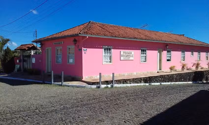 POUSADA BOUGANVILLE (casa onde os anfitri&otilde;es disponibilizam quartos para alugar)