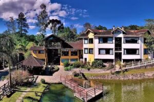 Pousada Chal&eacute;s do Lago