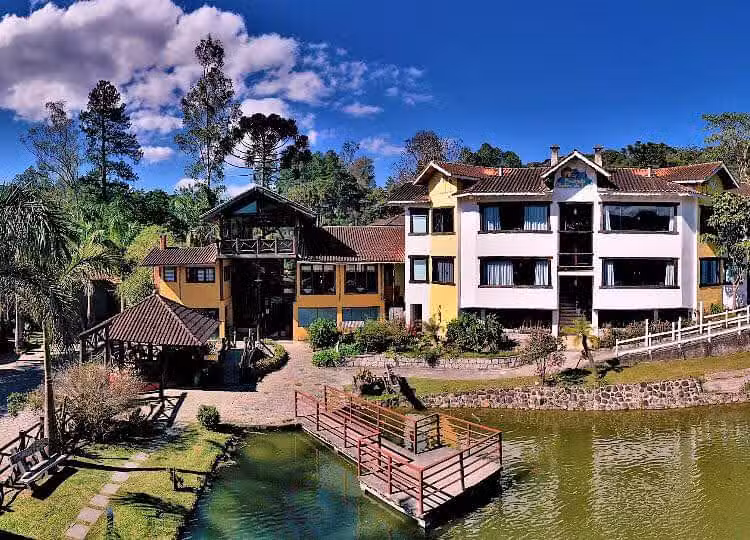 Pousada Chal&eacute;s do Lago